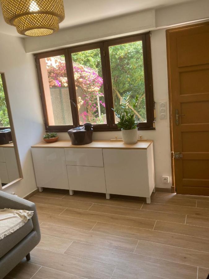Charmant Studio Lavandou - 500M Plage Льо Лаванду Екстериор снимка